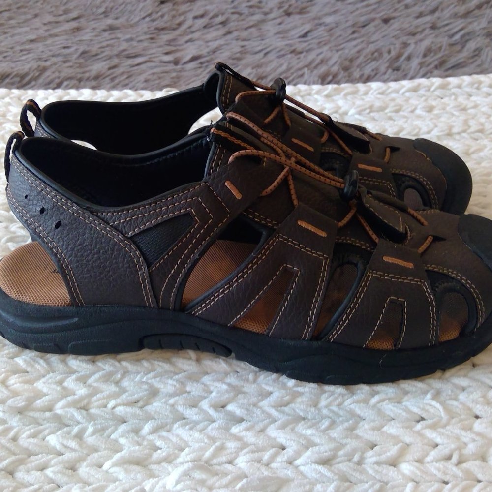Men's Brown Closed-Toe Outdoor Fisherman Sandals - Casual Trail Comfort - Picture 3 of 9